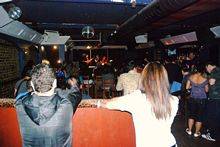 Crowd Shot at Jupiter Room - Nuits Acoustiques 3 Crowd Shot at Jupiter Room - Nuits Acoustiques 3